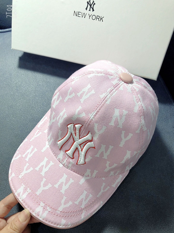 ブランド帽子正面デザイン